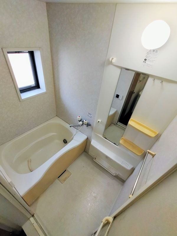 ��ʌ�����s�厚���̃A�p�[�g�̃o�X