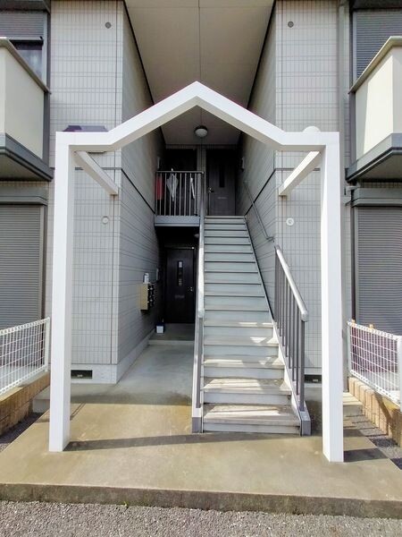 ��ʌ�����s�厚���̃A�p�[�g�̃G���g�����X