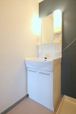 ��ʌ��������܎s�������a�c���Q���ڂ̃}���V�����̐��ʏ�