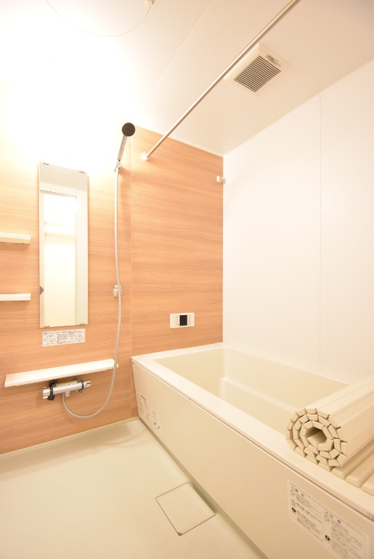 ��ʌ��z�J�s���C�N�^�E���U���ڂ̃A�p�[�g�̃o�X