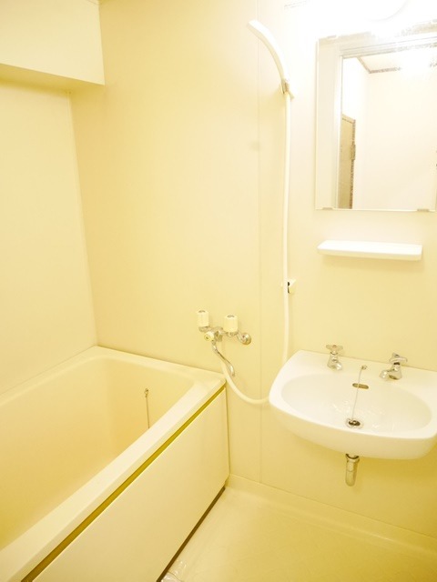 ��ʌ��@�c�s���V�h�P���ڂ̃A�p�[�g�̃o�X