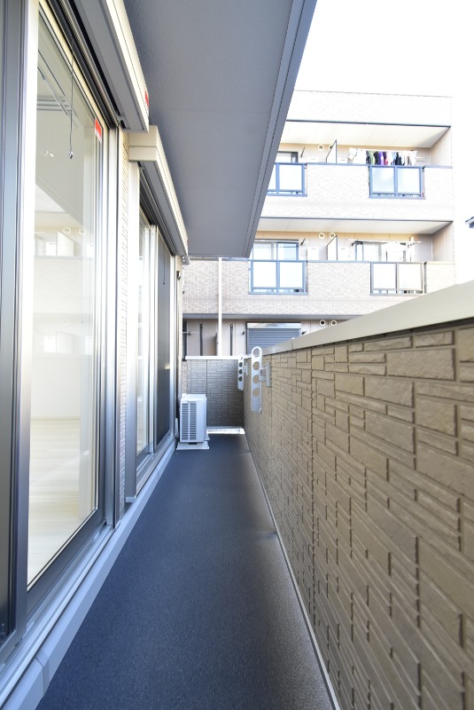 ��ʌ��������܎s��������S���ڂ̃A�p�[�g�̃o���R�j�[