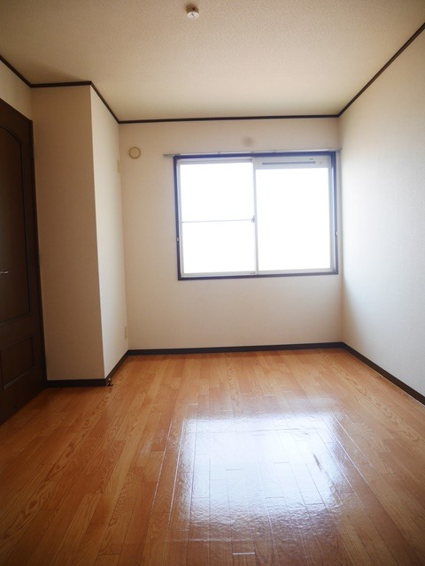 ��ʌ��@�c�s���V�h�P���ڂ̃A�p�[�g�̂��̑������E�X�y�[�X