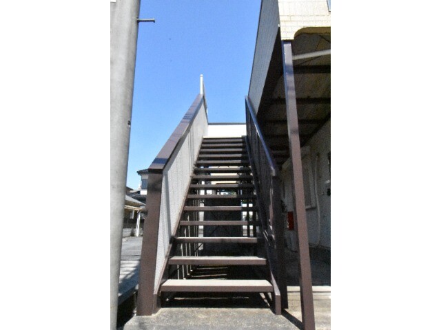 ��ʌ��@�c�s���V�h�P���ڂ̃A�p�[�g�̃G���g�����X