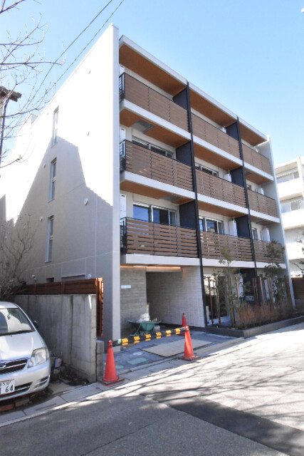 ��ʌ��������܎s�k��y�C���P���ڂ̃}���V�����̌����O��