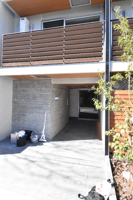 ��ʌ��������܎s�k��y�C���P���ڂ̃}���V�����̃G���g�����X