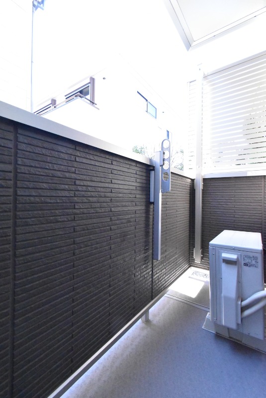 ��ʌ��z�J�s�����c���̃A�p�[�g�̃o���R�j�[