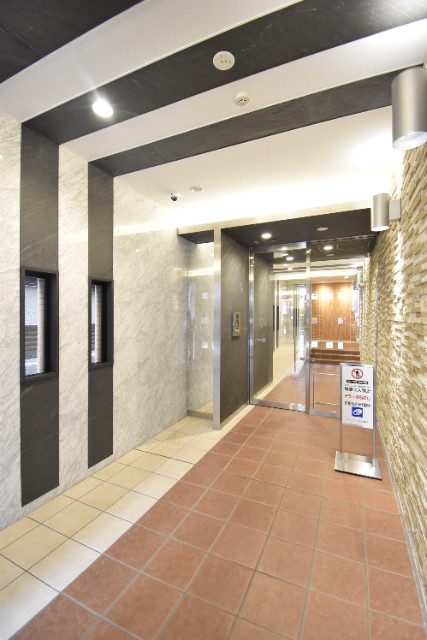 ��ʌ��������܎s�Y�a���ՂP���ڂ̃}���V�����̃G���g�����X