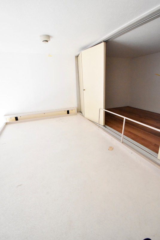 ��ʌ��������܎s�����擌��{�P���ڂ̃A�p�[�g�̂��̑������E�X�y�[�X