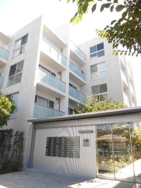 ��ʌ��������܎s�Y�a��̉ƂU����15-11�̃}���V�����̌����O��