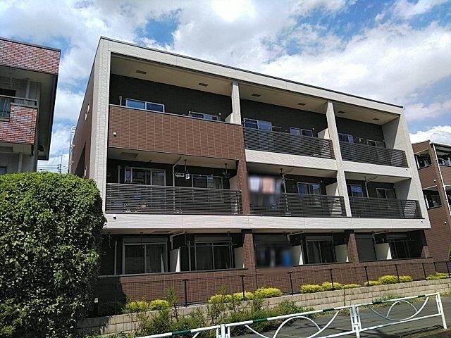 ��ʌ������s�����S���ڂ̃}���V�����̌����O��