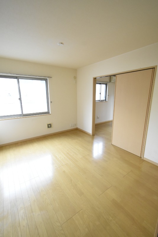 ��ʌ��������܎s��������P���ڂ̃A�p�[�g�̋��ԁE���r���O