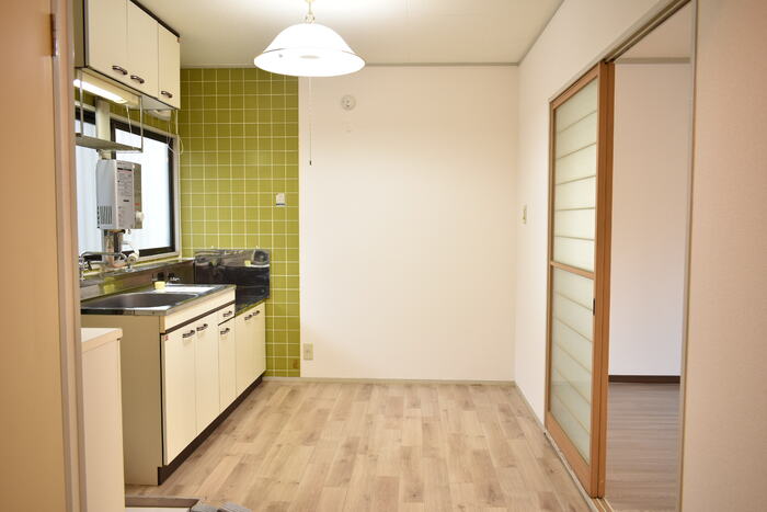 ��ʌ��������܎s��{��O���P���ڂ̃A�p�[�g�̋��ԁE���r���O