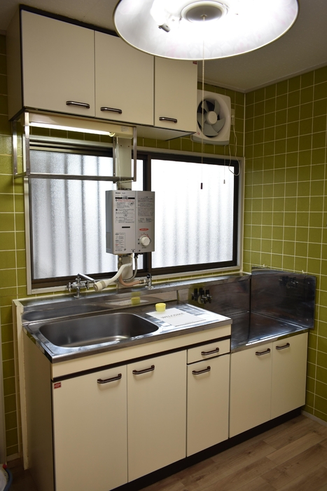 ��ʌ��������܎s��{��O���P���ڂ̃A�p�[�g�̃L�b�`��