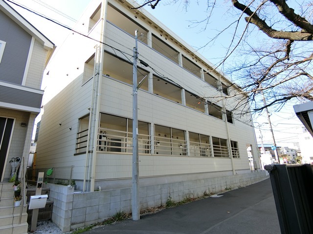 ��ʌ��������܎s��{���Ԓ��P����183-1�̃}���V�����̌����O��