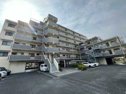 ��ʌ��z�J�s���������̃}���V�����̌����O��