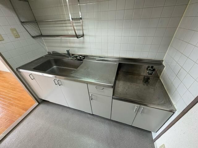 ��ʌ��z�J�s���������̃}���V�����̃L�b�`��