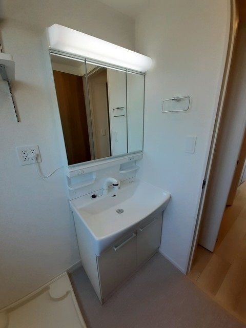 ��ʌ��������܎s����厚�w��̃A�p�[�g�̐��ʏ�