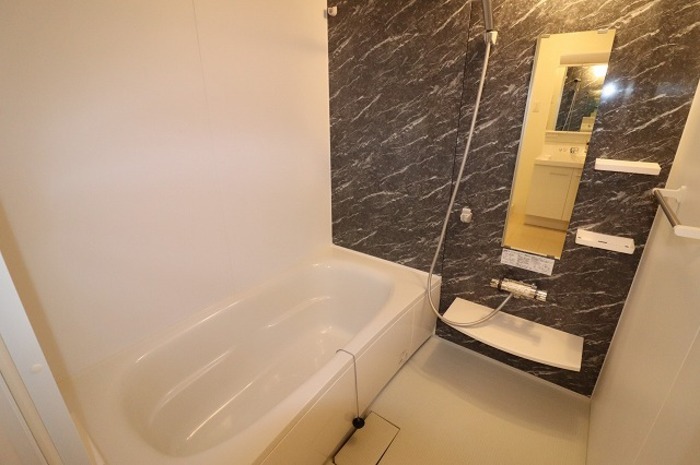 ��ʌ��������܎s�΋�厚�����̃A�p�[�g�̃o�X