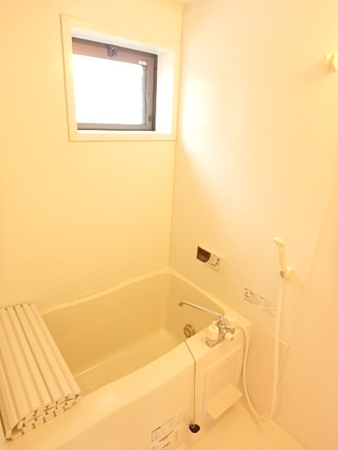 ��ʌ��������܎s�k�擌�听���Q���ڂ̃A�p�[�g�̃o�X