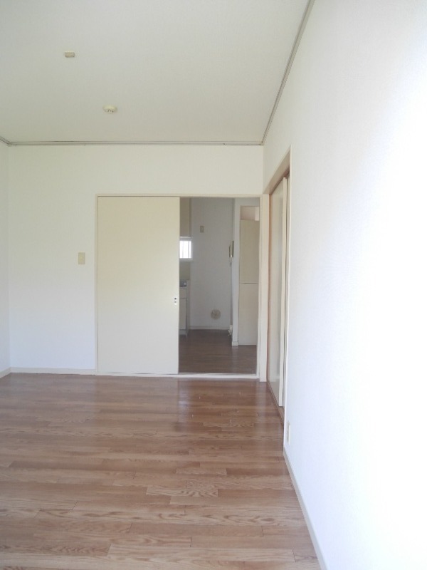 ��ʌ��������܎s�������a�c���P���ڂ̃A�p�[�g�̋����E���r���O