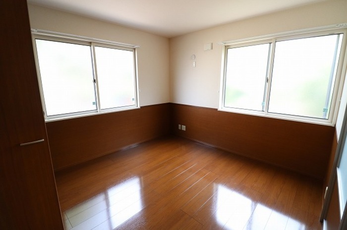 ��ʌ��������܎s�΋�厚�����̃A�p�[�g�̂��̑������E�X�y�[�X