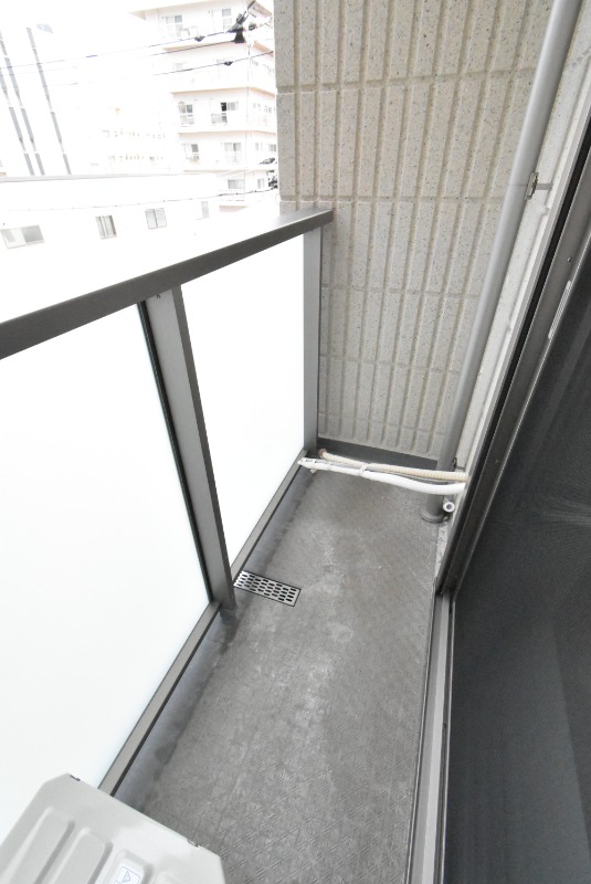 ��ʌ�����s�ŐV���̃}���V�����̃o���R�j�[