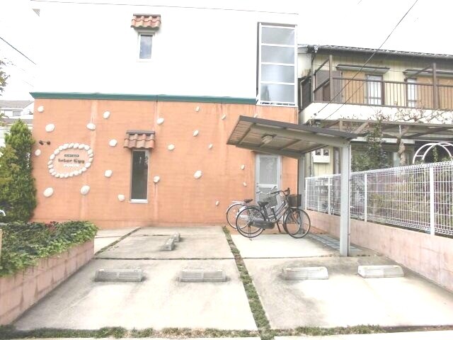 ��ʌ��z�J�s���z�J�R���ڂ̃}���V�����̒��ԏ�