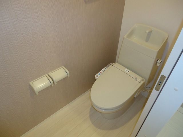 ��ʌ��@�c�s�������̃A�p�[�g�̃g�C��