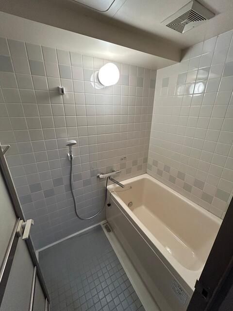 ��ʌ�����s�����R���ڂ̃}���V�����̃o�X