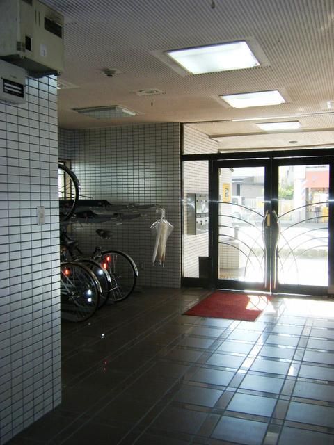 ��ʌ�����s�����R���ڂ̃}���V�����̃G���g�����X