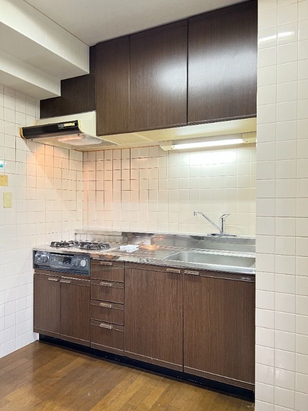 ��ʌ�����s�˒˓��R���ڂ̃}���V�����̃L�b�`��