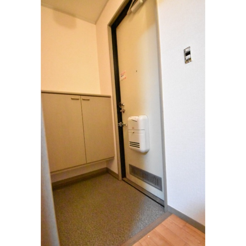 ��ʌ�����s�˒˂R���ڂ̃A�p�[�g�̌���