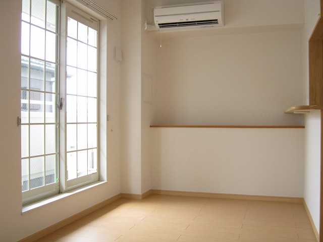 ��ʌ�����s���{���Q���ڂ̃A�p�[�g�̂��̑�