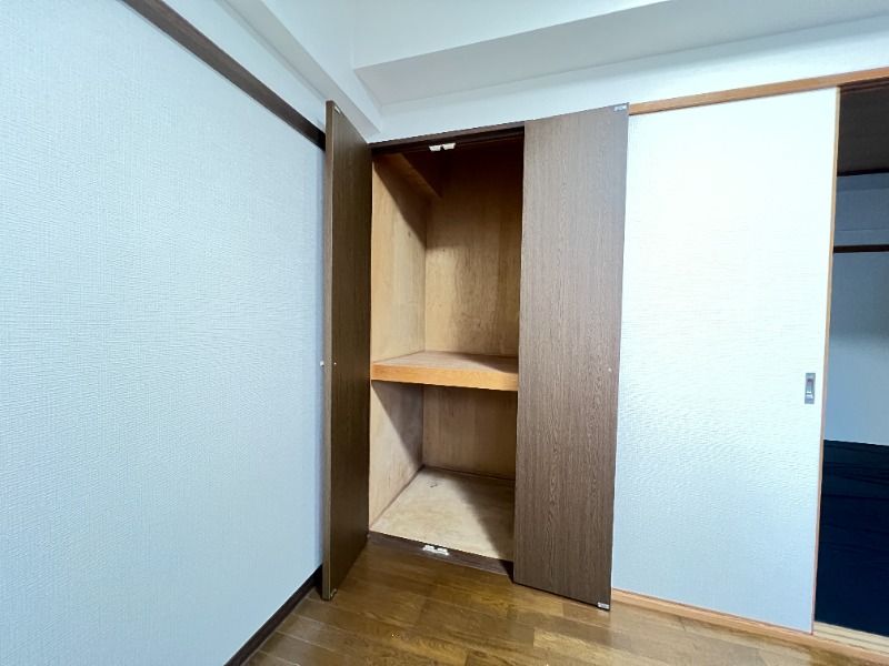 ��ʌ�����s�˒˓��R���ڂ̃}���V�����̎��[