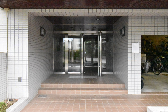 ��ʌ�����s�˒˓��R���ڂ̃}���V�����̃G���g�����X