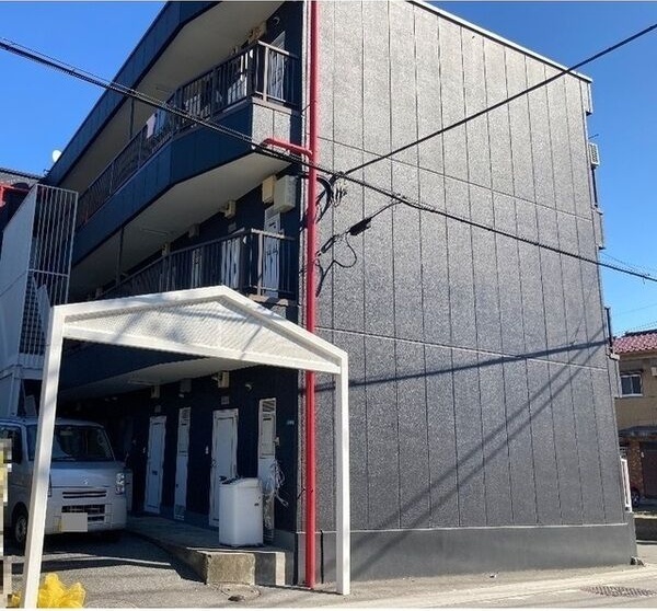 ��ʌ������s���R�P���ڂ̃}���V�����̌����O��