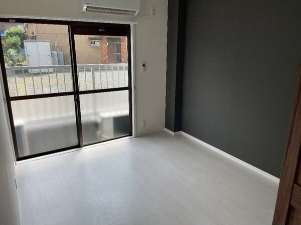 ��ʌ������s���R�P���ڂ̃}���V�����̂��̑������E�X�y�[�X