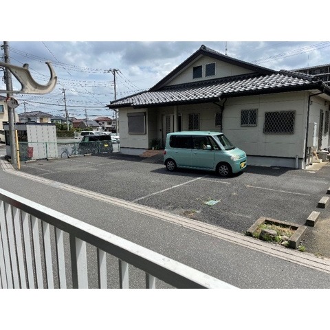 ��ʌ������s���R�P���ڂ̃}���V�����̃o���R�j�[