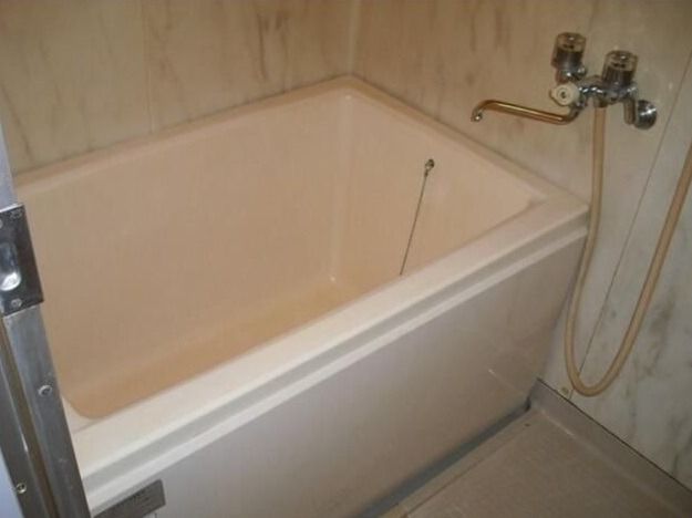 ��ʌ��������܎s�Y�a��̉ƂU���ڂ̃}���V�����̃o�X