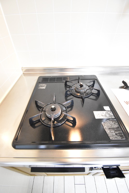 ��ʌ�����s�˒˂R���ڂ̃A�p�[�g�̃L�b�`��