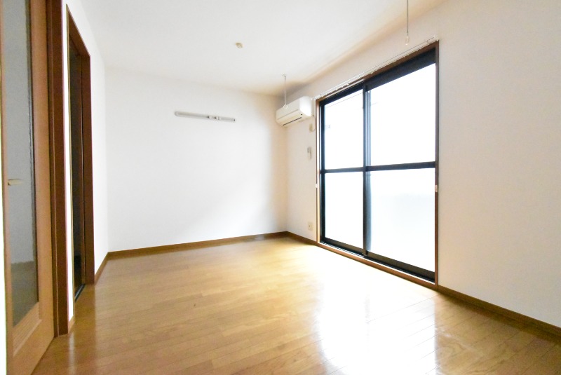 ��ʌ��z�J�s�ԎR���P���ڂ̃A�p�[�g�̂��̑������E�X�y�[�X