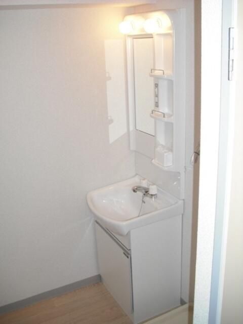 ��ʌ��������܎s�Y�a��̉ƂU���ڂ̃}���V�����̐��ʏ�