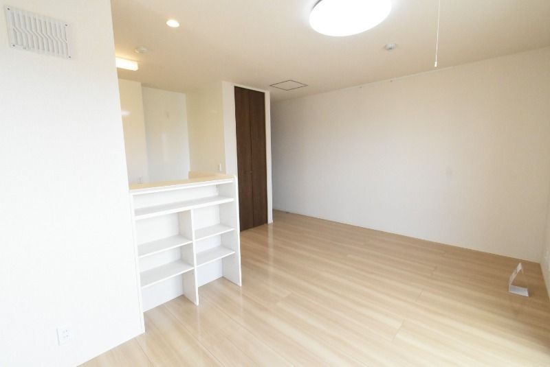 ��ʌ��������܎s�k��y�C���P���ڂ̃A�p�[�g�̋��ԁE���r���O