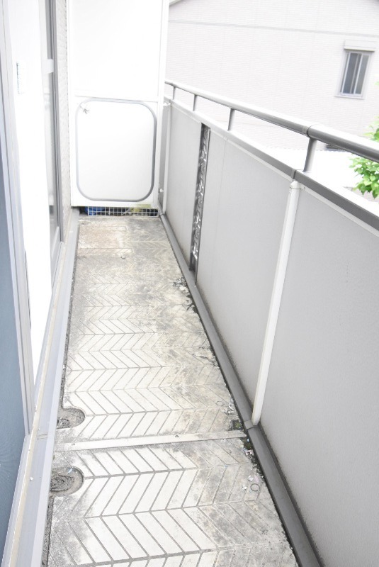 ��ʌ��������܎s��{��O���P���ڂ̃e���X�n�E�X�̃o���R�j�[