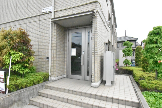 ��ʌ��z�J�s�{�{���S���ڂ̃A�p�[�g�̃G���g�����X