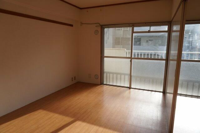 ��ʌ��������܎s�Y�a�撇���R���ڂ̃}���V�����̃o���R�j�[