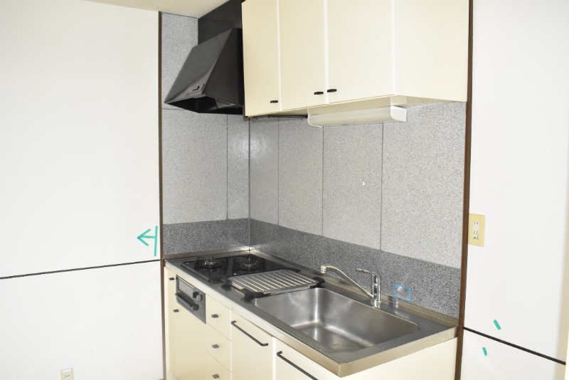 ��ʌ��������܎s�����攪���q�S���ڂ̃}���V�����̃L�b�`��