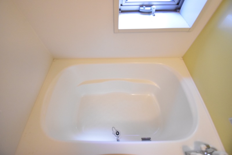 ��ʌ�����s�˒˂Q���ڂ̃A�p�[�g�̃o�X