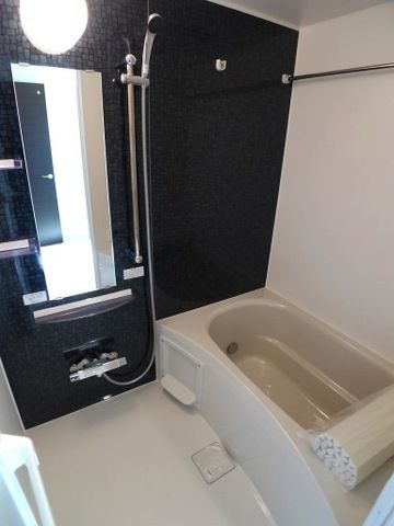 ��ʌ�����s�厚���L�˂̃A�p�[�g�̃o�X